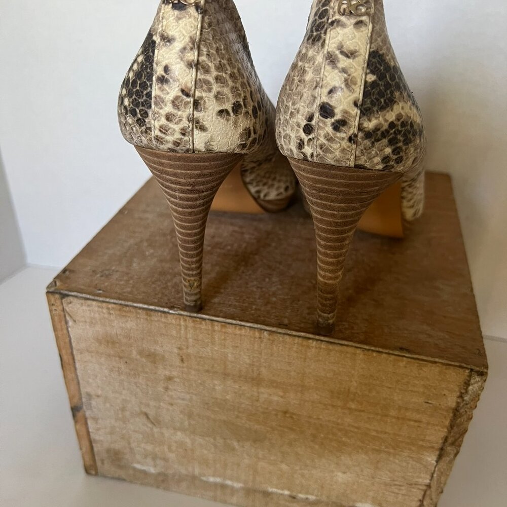 Women`s Heels - Picture 3 of 5